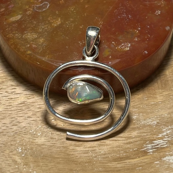Ethiopian Opal Swirl Modern 925 Sterling Silver Pendant - Picture 1 of 15